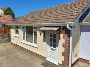Captivating 2 bedroom bungalow in mumbles